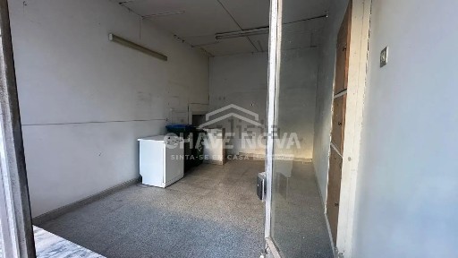 Arrendamento de espaço comercial na Calçada do Tojal