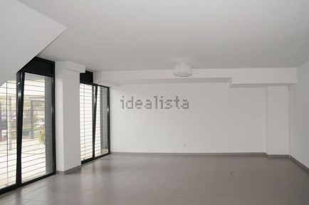 Arrendamento de espaço comercial na Cruz Quebrada