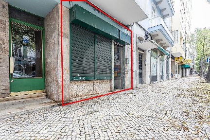 Arrendamento de espaço comercial na Rua Passos Manuel