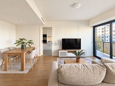 Arrendamento de apartamento T2 na Avenida de Berlim