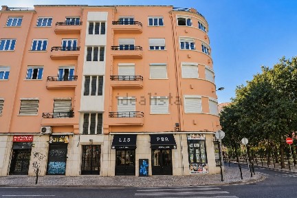 Arrendamento de apartamento T4 na Pena - Campo de Santana