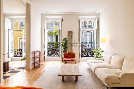Arrendamento de apartamento T2 na Travessa Monte do Carmo, 38