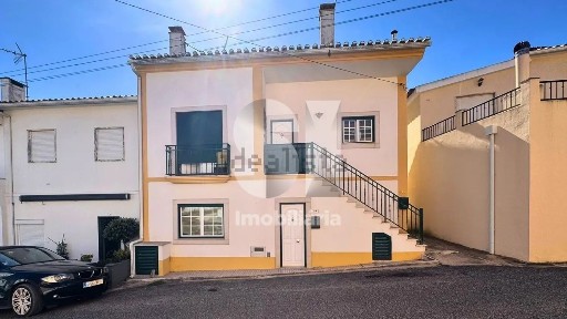 Andar de moradia à venda na Rua da Padaria