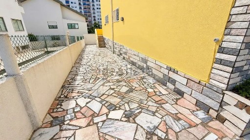 Casa ou moradia à venda na Rua António Aleixo