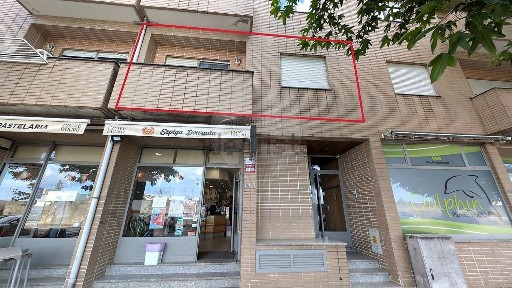 Arrendamento de apartamento T2 na Rua António Valente de Almeida
