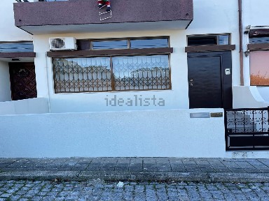 Espaço comercial à venda na Rua da Cruz