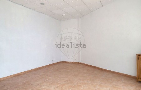 Arrendamento de espaço comercial na Praceta Bento de Jesus Caraça