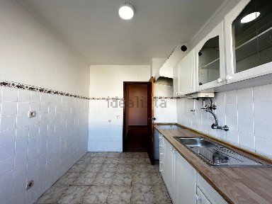 Apartamento T3 à venda na Praceta Augusto Brás Ruivo