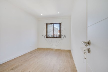 Apartamento T2 à venda na Praceta 1º de Dezembro