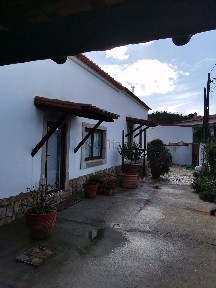Arrendamento de moradia geminada na Rua principal
