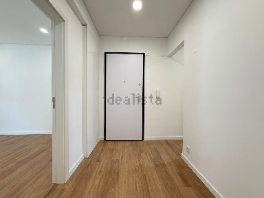 Apartamento T2 à venda em Santo António dos Cavaleiros e Frielas