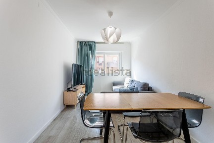 Apartamento T2 à venda em Santo António dos Cavaleiros e Frielas