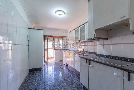 Apartamento T1 à venda em Massamá