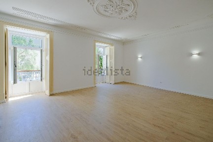 Apartamento T5 à venda na Travessa da Portuguesa, 1
