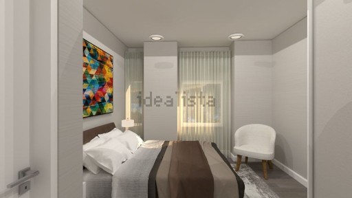 Apartamento T2 à venda na Rua do Vale de Santo António