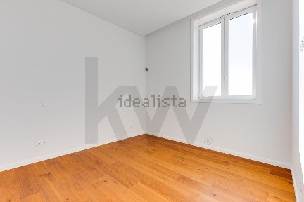 Apartamento T2 à venda no Largo de São Pedro s/n