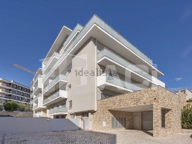 Apartamento T3 à venda no Largo Doutor Sarmento