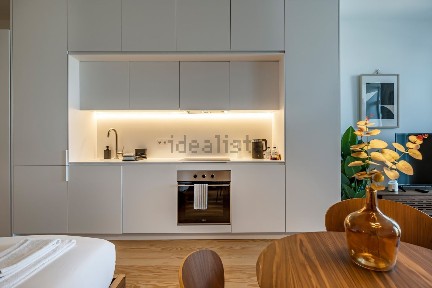 Arrendamento de apartamento T0 na Rua do Almada, 551
