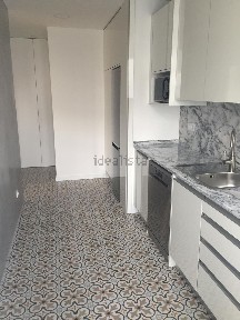 Arrendamento de apartamento T3 na Rua de Fernandes Costa
