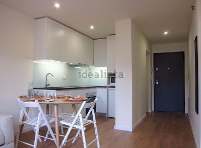 Arrendamento de apartamento T1 na Rua de Entreparedes