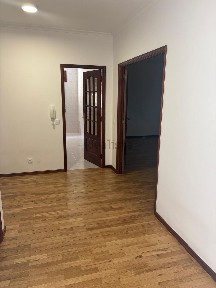 Arrendamento de apartamento T2 na N101, 821