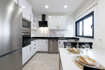 Apartamento T1 à venda na Rua D. Francisco Gomes, 33