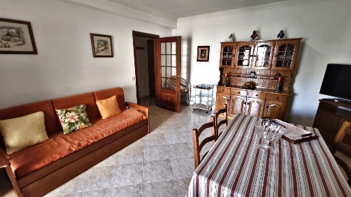 Apartamento T1 à venda na Rua Coronel Santos Gomes
