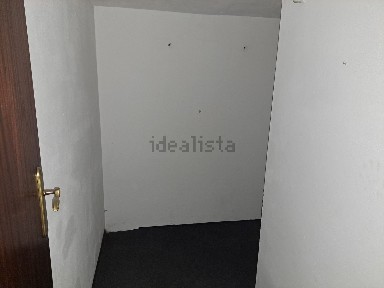 Arrendamento de espaço comercial na Rua Nadir Afonso