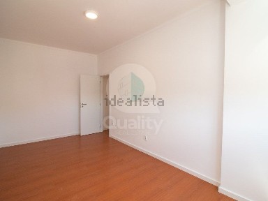 Apartamento T1 à venda na Rua António Botto