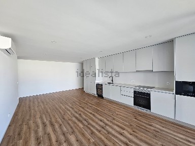 Apartamento T2 à venda na Viela do Canto s/n