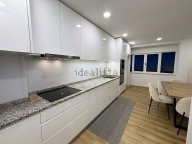 Apartamento T2 à venda em Milheirós de Poiares