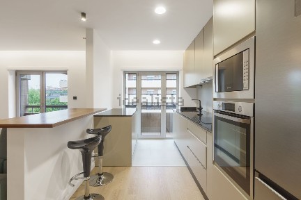 Arrendamento de apartamento T1 na Avenida João XXI, 661