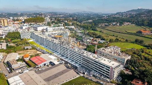 Apartamento T1 à venda na Rua Picoto