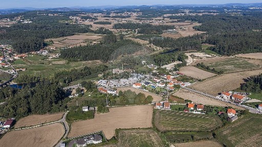 Apartamento T3 à venda na Rua das Cavadas