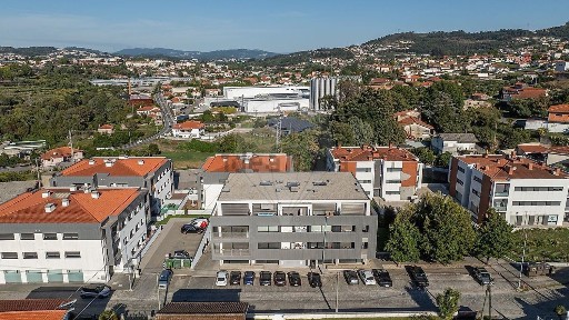 Apartamento T3 à venda na Rua de Mourizes