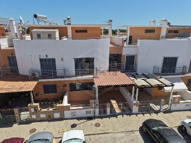 Moradia independente à venda na Quinta das Âncoras - Marim - Ilha da Armona