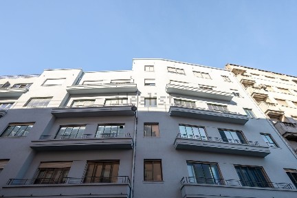 Arrendamento de escritório na Rua de Avis, 39
