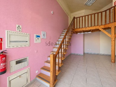 Espaço comercial à venda na Rua Luís de Camões s/n