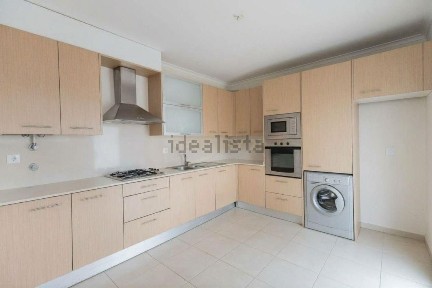 Arrendamento de apartamento T1 na Rua do Museu, 34