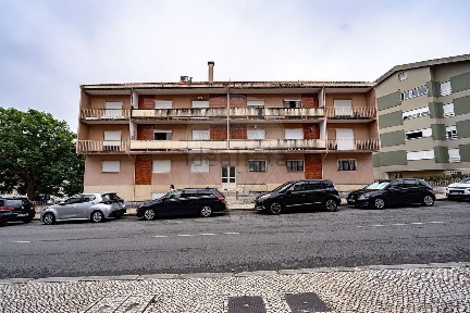 Arrendamento de apartamento T4 na Rua Fonseca Pinto