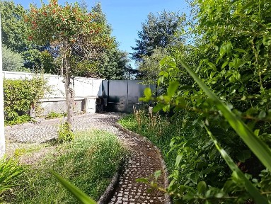 Moradia geminada à venda em Vila Real