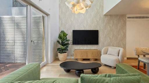Arrendamento de apartamento T2 na Rua da Alegria