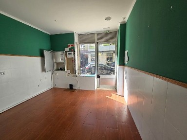 Arrendamento de espaço comercial na Rua Doutor Manuel de Arriaga