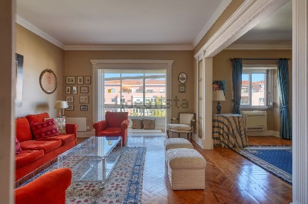 Apartamento T4 à venda na Avenida João XXI, 9