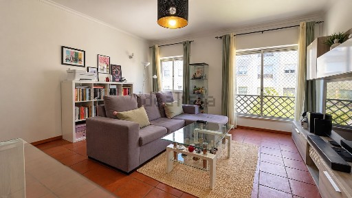 Apartamento T2 à venda na Rua José Afonso, 25