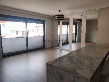 Arrendamento de apartamento T1 na Soares dos Reis - Rasa de Cima