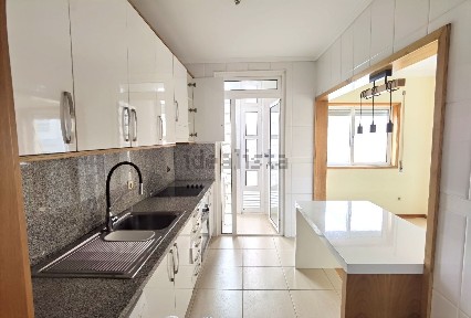 Arrendamento de apartamento T2 na Rua Senhor dos Aflitos
