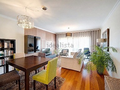 Apartamento T2 à venda na Rua Carangueja