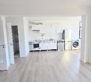 Arrendamento de apartamento T1 na Alameda Maria da Fonte, 28