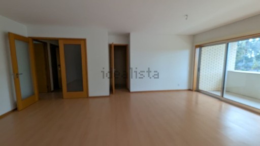 Apartamento T3 à venda na Avenida do Aeroporto s/n